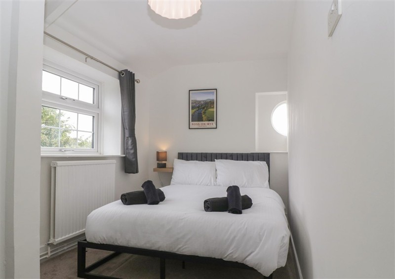 This is a bedroom (photo 2) at Penny Farthing Inn, Aston Crews near Ross-On-Wye