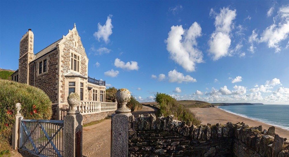 The exterior of Bar Lodge, Penrose, Helston, Cornwall at Penrose Stables in Helston, Cornwall