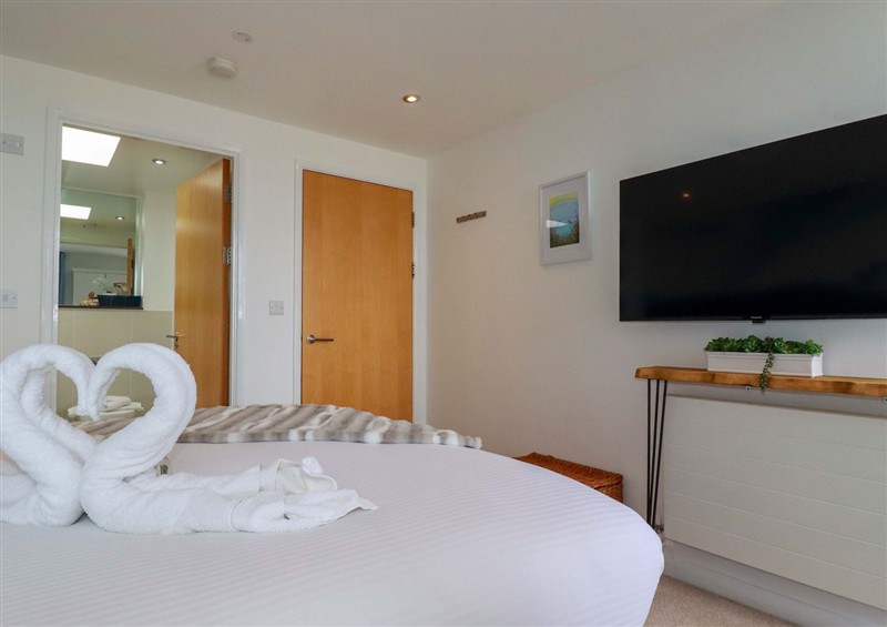 A bedroom in Penthouse @46Zinc - Headland View (photo 2) at Penthouse @46Zinc - Headland View, Newquay