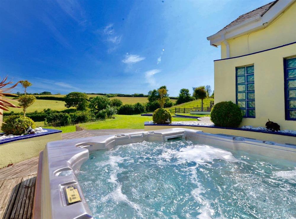 Hot tub at Pentire in Holbeton, near Ivybridge, Devon