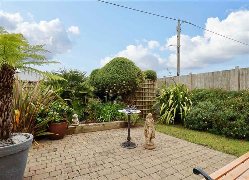 The garden at Pentire Reach, Crantock