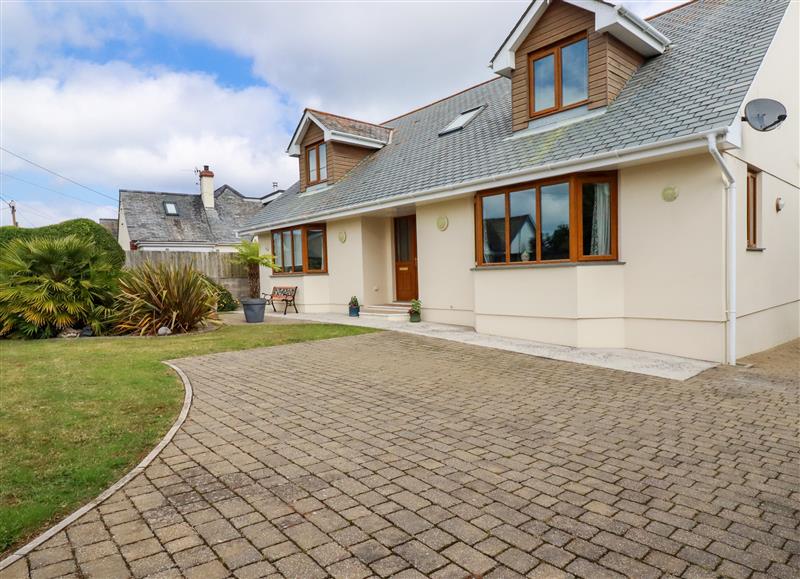 The setting at Pentire Reach, Crantock