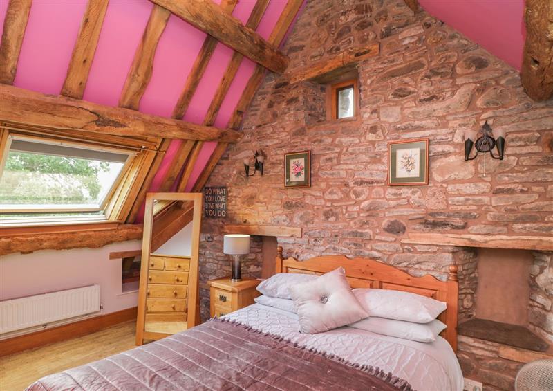 A bedroom in Pentre Barn at Pentre Barn, Llantilio Pertholey near Mardy