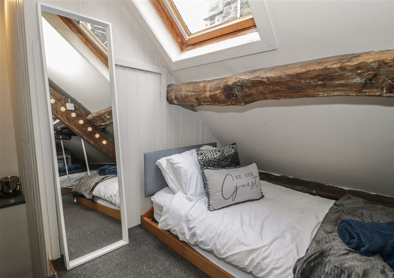A bedroom in Penygrisiau (photo 2) at Penygrisiau, Barmouth