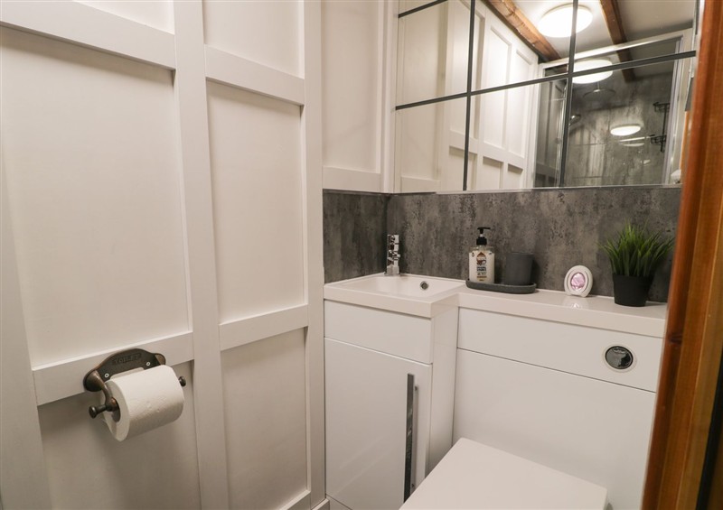 Bathroom at Penygrisiau, Barmouth