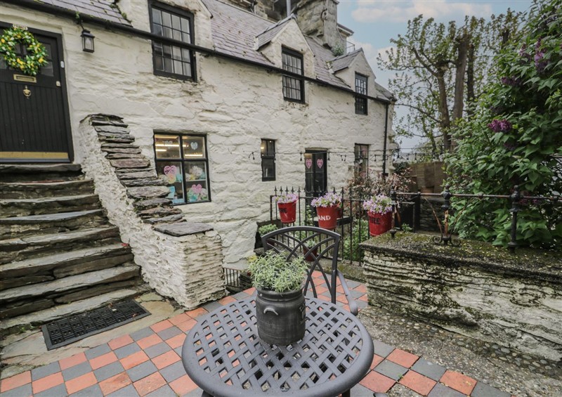 The setting at Penygrisiau, Barmouth