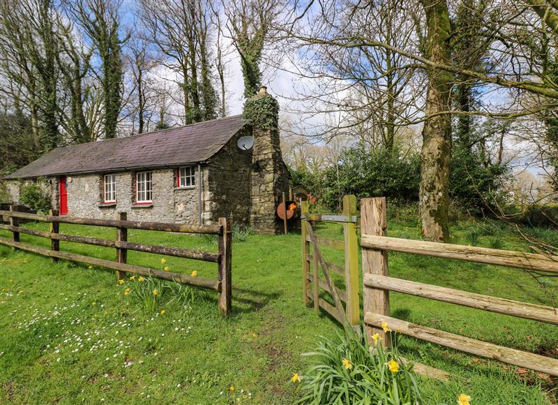 The setting of Penyrallt Fach Cottage at Penyrallt Fach Cottage, Pentre-Cwrt