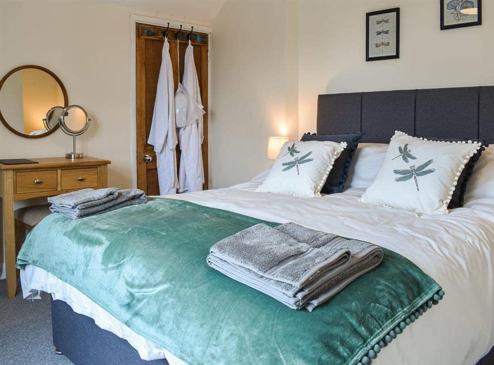 Double bedroom at Peppercorn Cottage in Enderby, Leicestershire