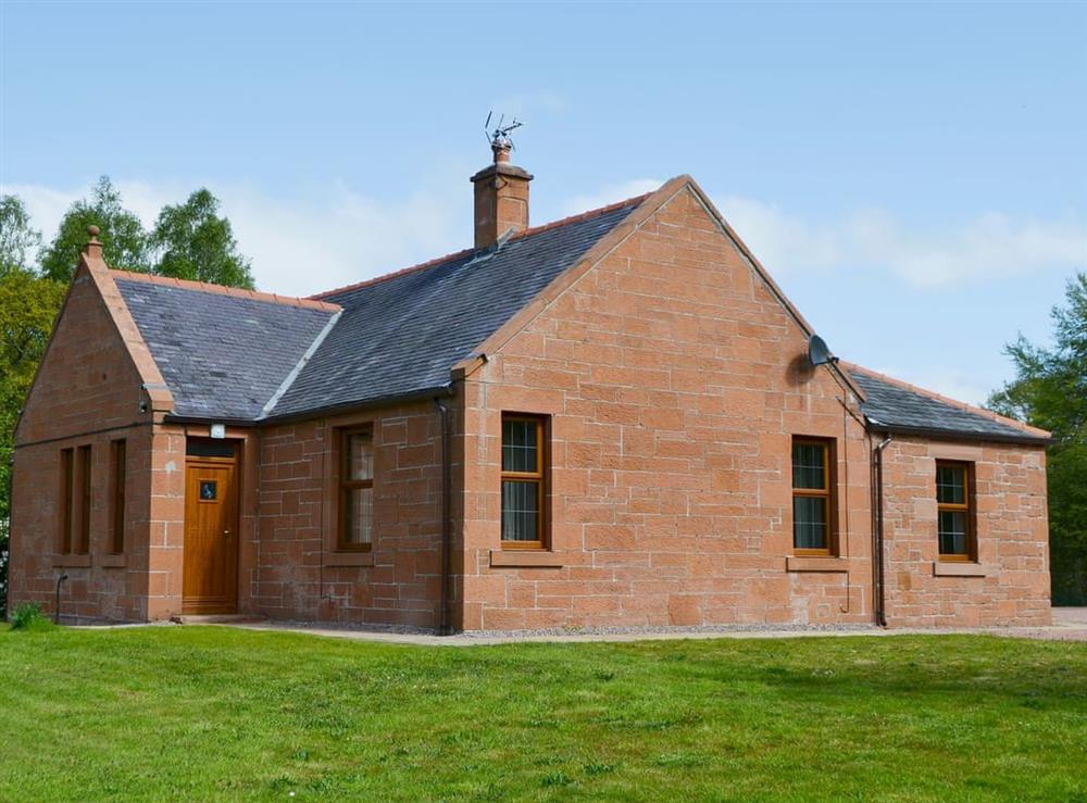 Ideal spacious bungalow at Perch Hall Cottage in Johnston Bridge, near Lockerbie, Dumfries and Galloway, Dumfriesshire