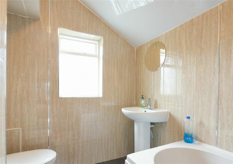 This is the bathroom at Percy Cottages No4, Alnmouth