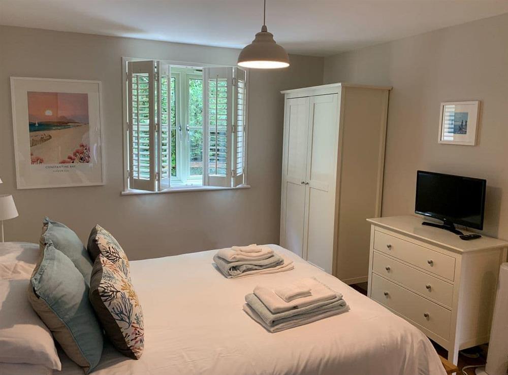 King size bedroom at Peregrine Lodge in St Columb, near Padstow, Cornwall