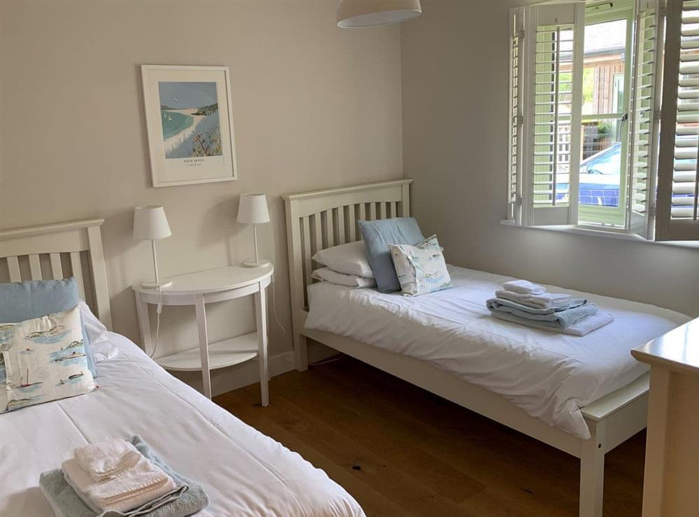 Twin bedroom at Peregrine Lodge in St Columb, near Padstow, Cornwall