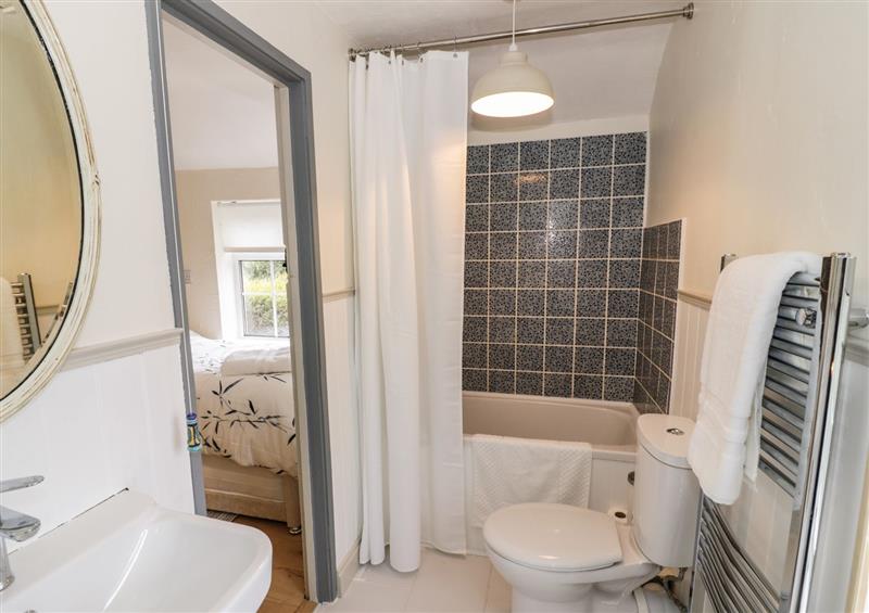 Bathroom at Periwinkle Cottage, Barrow Upon Soar
