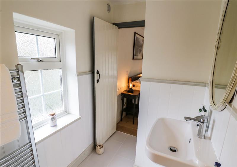 This is the bathroom at Periwinkle Cottage, Barrow Upon Soar