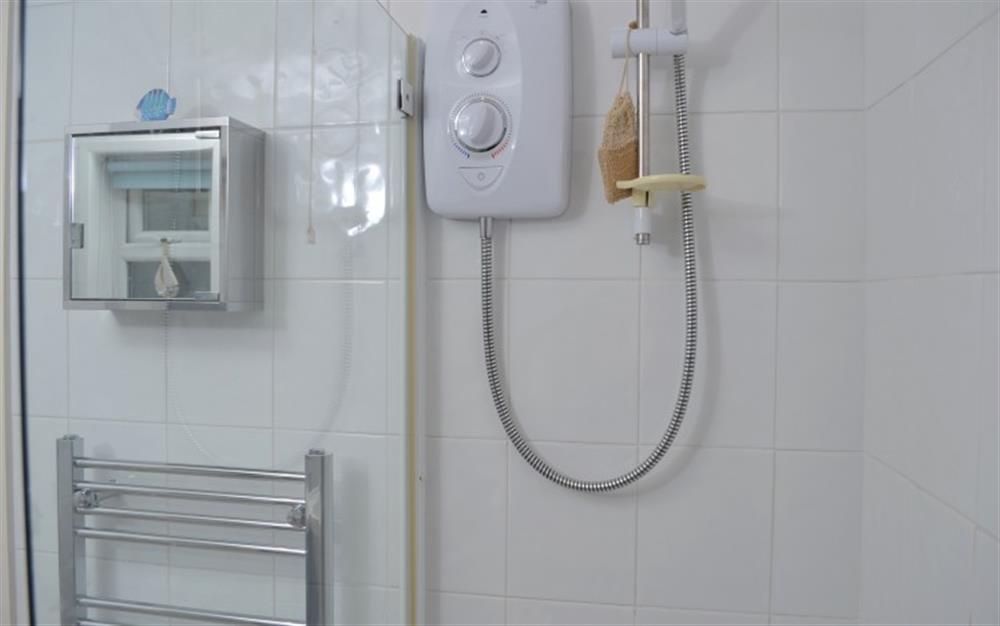 The electric shower provides lots of hot water.