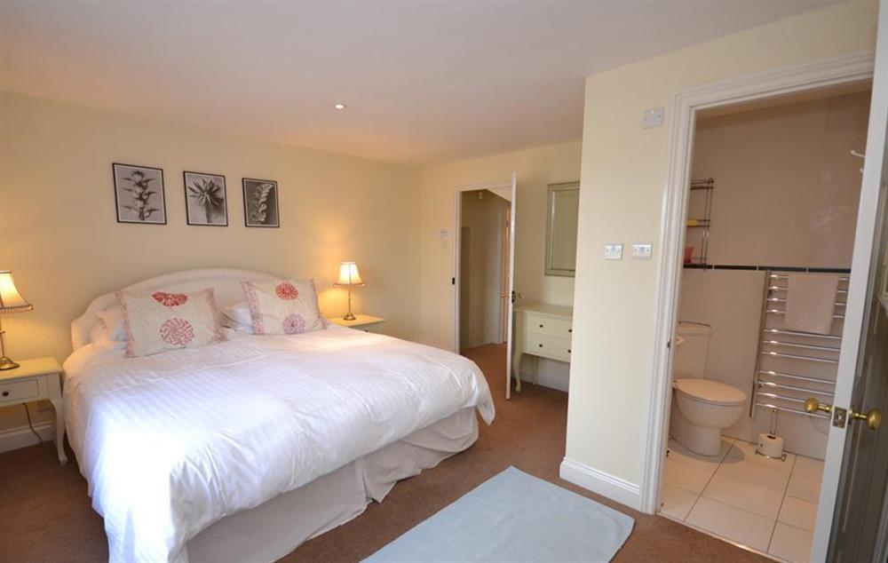 Double bedroom 4 with en suite at Perrotts, Salcombe