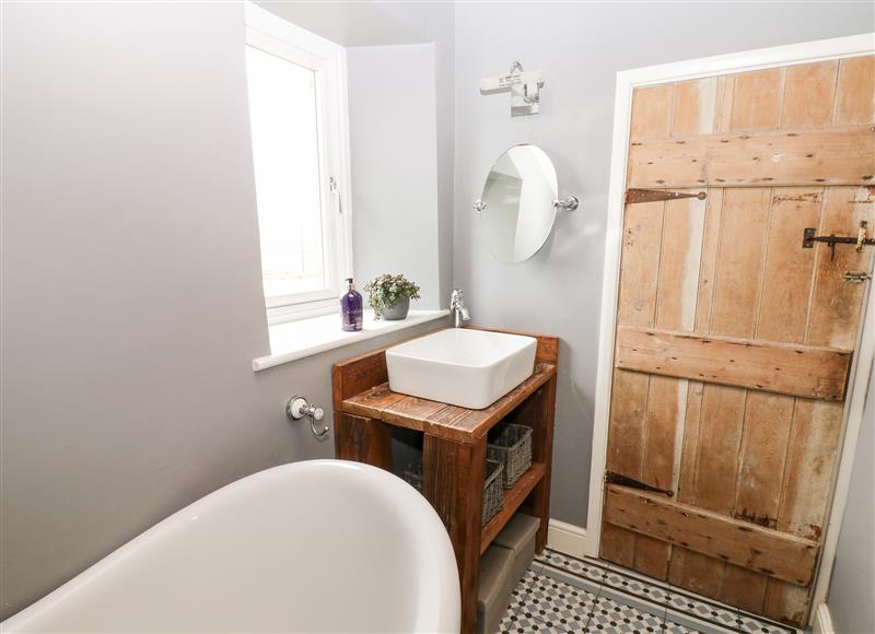 The bathroom at Pheasant Cottage, Hurst near Reeth