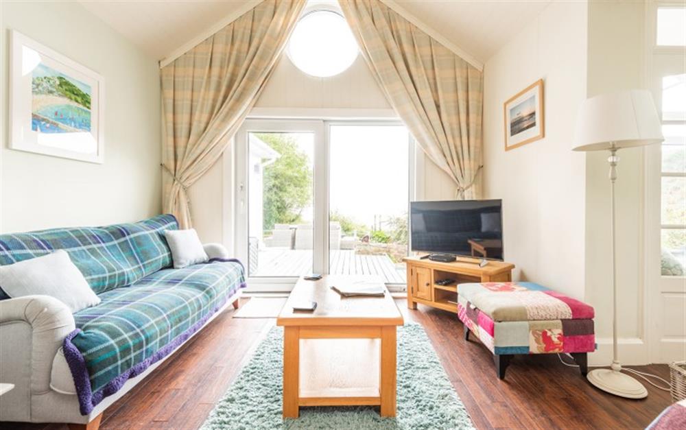 Bright lounge with sea view at Phoenix and Little Phoenix in Talland Bay