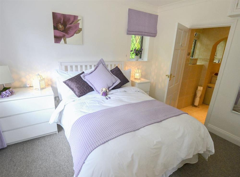 Double bedroom at Alices Lodge, 
