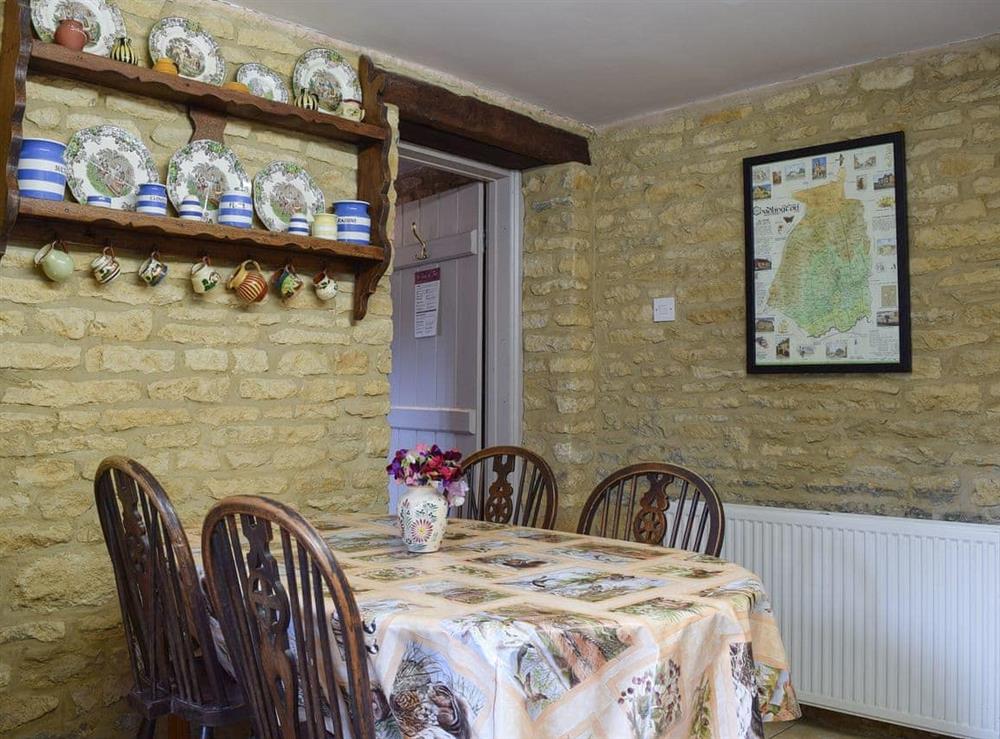 Kitchen with dining area (photo 3) at Picket Piece Cottage in Chadlington, near Chipping Norton, Oxfordshire