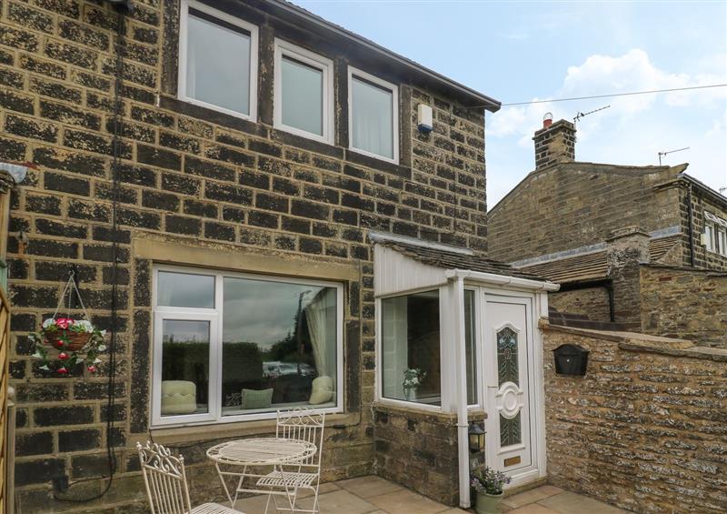 The setting of Pickles Hill Cottage at Pickles Hill Cottage, Oldfield near Oakworth