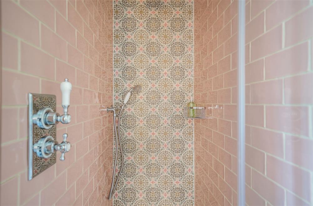 Feature tiles, in Piddle Cottages walk-in shower at Piddle and Puddle, Dorchester