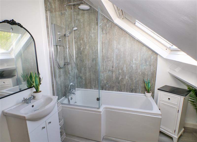 Bathroom at Piglet Cottage, St Ishmaels near Milford Haven