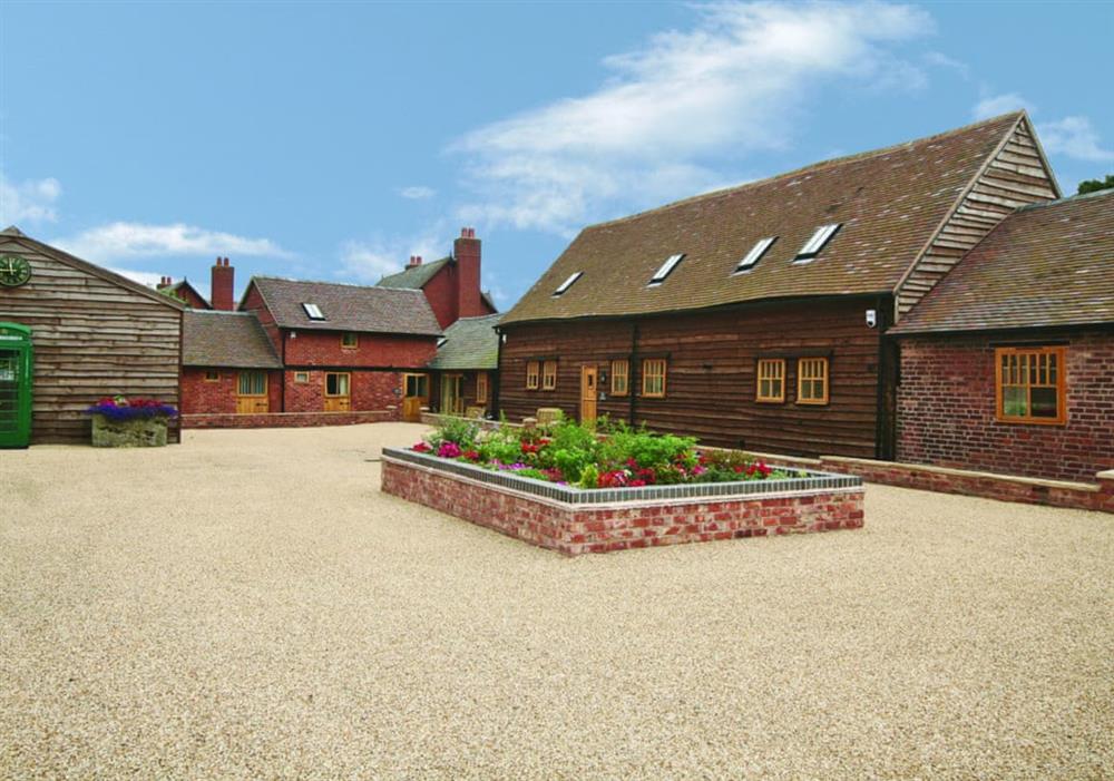 Piglets Place, The Olde Granary and Shippon Cottage (left to right)