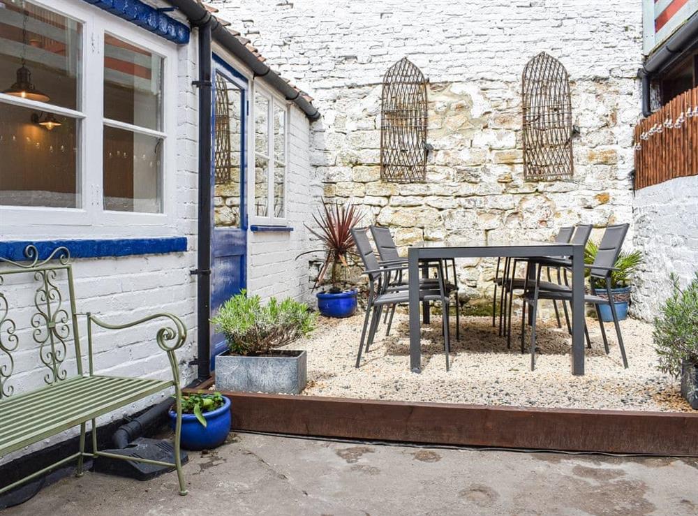 Sitting-out-area at Pilchard Cottage in Scarborough, North Yorkshire