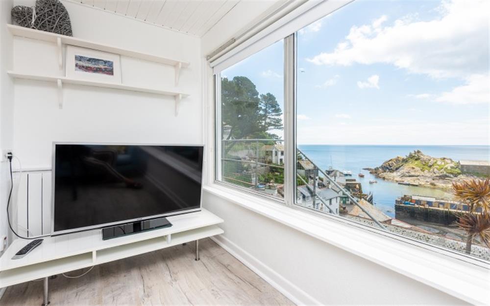 Lounge area within 4th bedroom at Pilchard Rock in Polperro