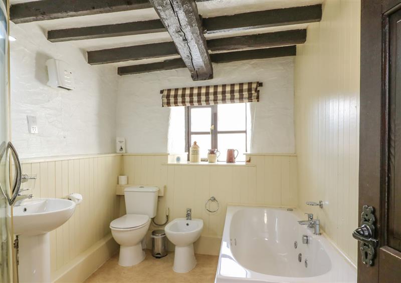 Bathroom at Pillhead Cider House, Bideford