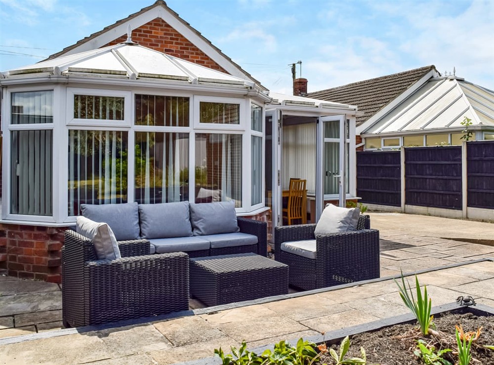 Sitting-out-area at Pinecote in Bottesford, Leicestershire