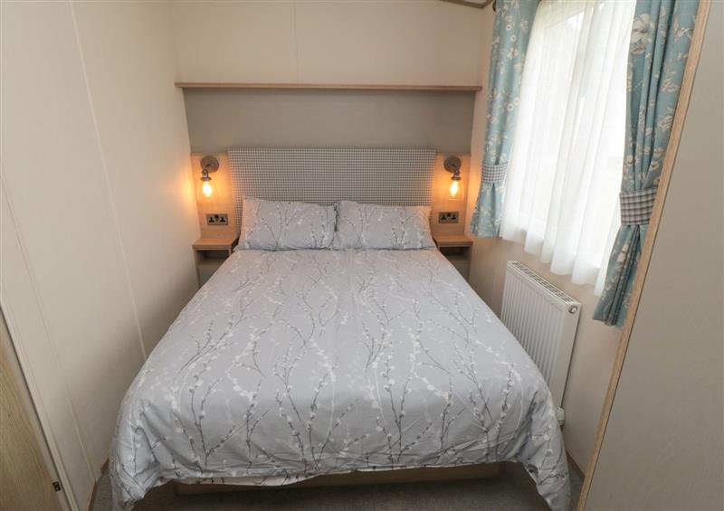 This is a bedroom (photo 2) at Pines 32, Cayton
