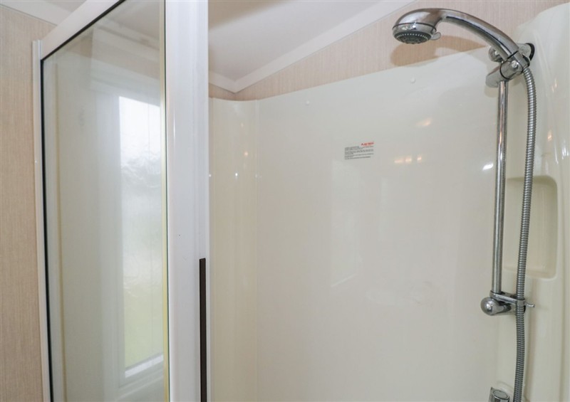 Bathroom at Pinewood, Kidlington
