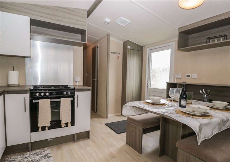Kitchen at Pinewood, Kidlington