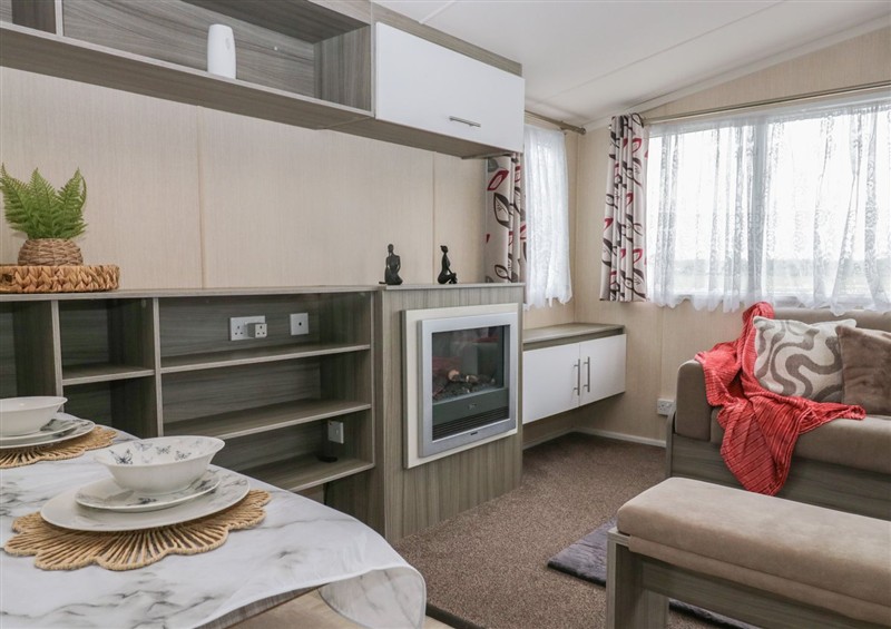 The living room (photo 2) at Pinewood, Kidlington