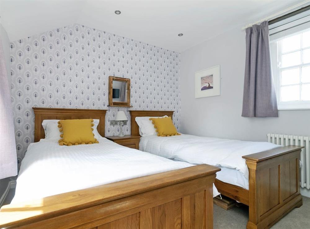 Charming twin bedroom at Pinfold Cottage in Richmond, North Yorkshire