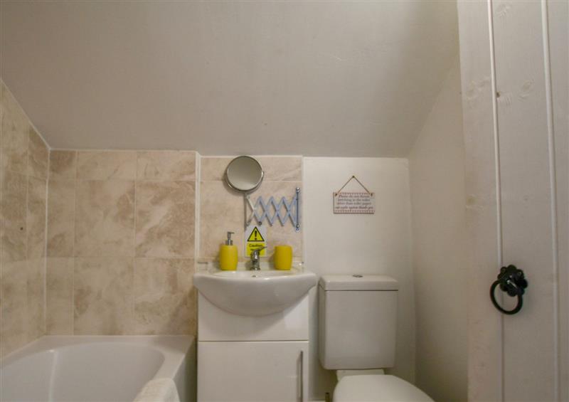Bathroom at Pink Cottage, Stradbroke, Stradbroke