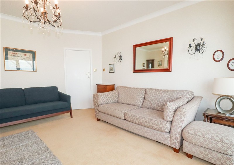 Relax in the living area at Pipers, Newquay