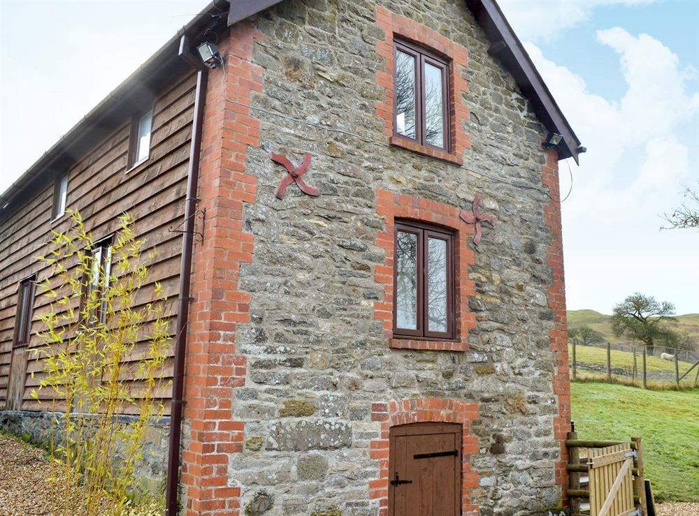 Wonderful holiday property at Pippins in Penybont, Powys