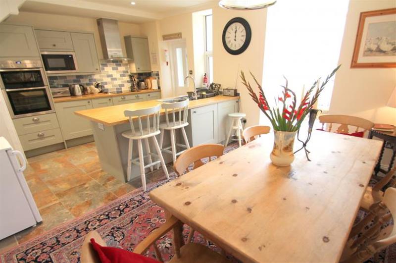 The kitchen and dining area at Pips Corner, Lynton