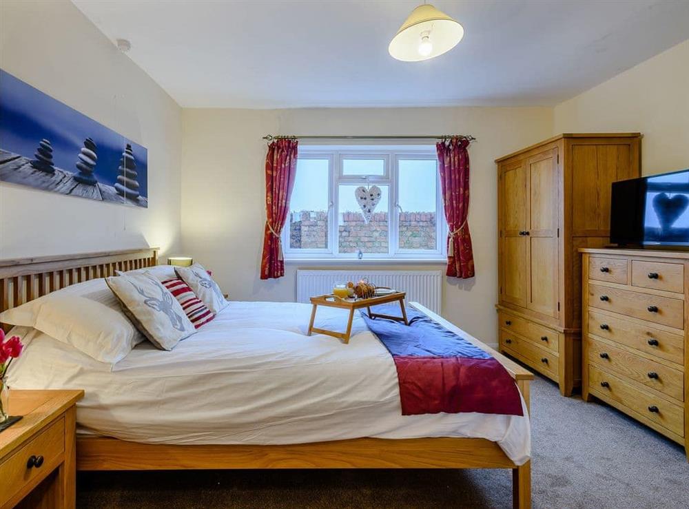 Double bedroom at Pirates Lookout in Wells-next-the-Sea, Norfolk