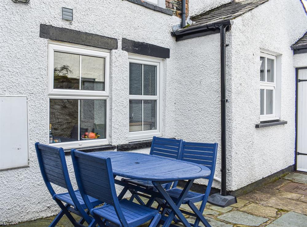 Sitting-out-area at Pitcairn Cottage in Keswick, North Lake District, Cumbria