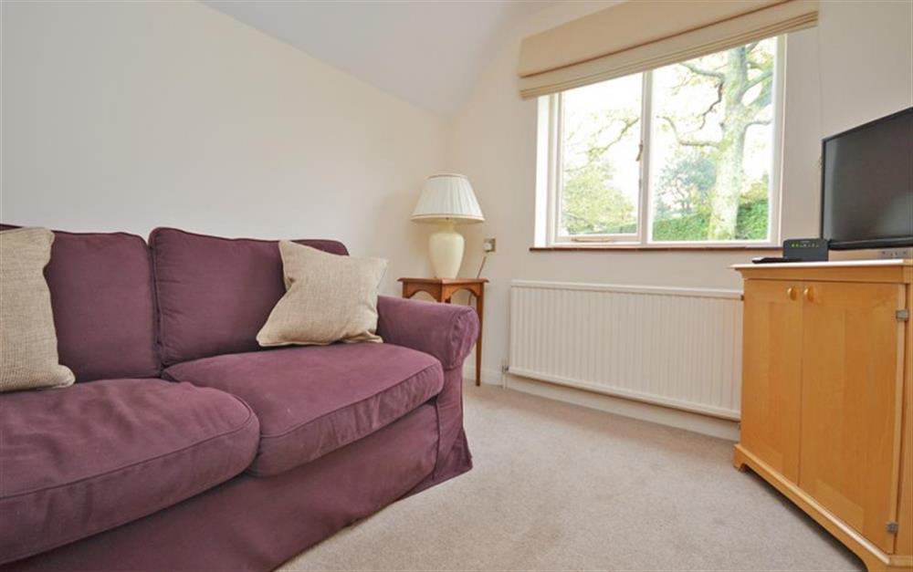 Separate snug with sofa bed at Pittefaux Cottage in Brockenhurst