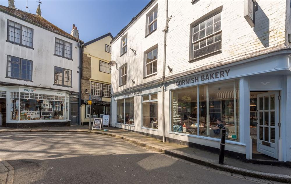 Enjoy pottering around the charming town of Fowey at Place View, Fowey