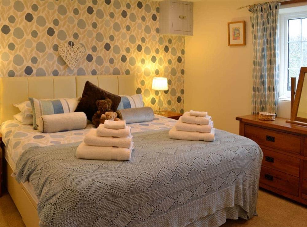 Double bedroom (photo 4) at Plas Iwrwg Granary in Maenan, near Llanrwst, Gwynedd