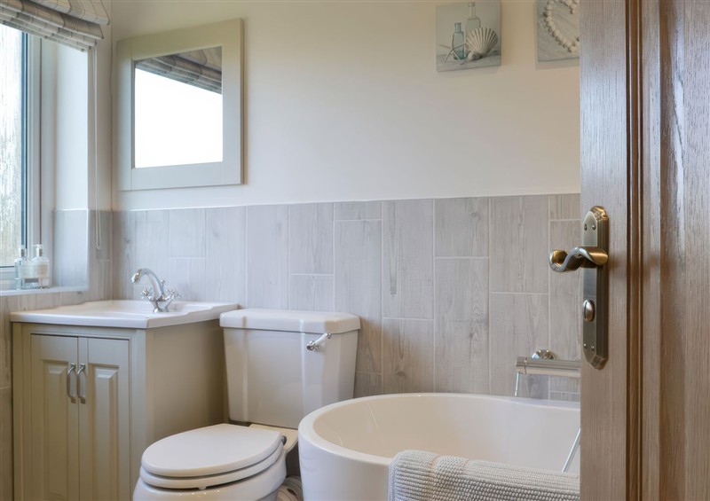 This is the bathroom at Plas Lodge, Llanfaelog