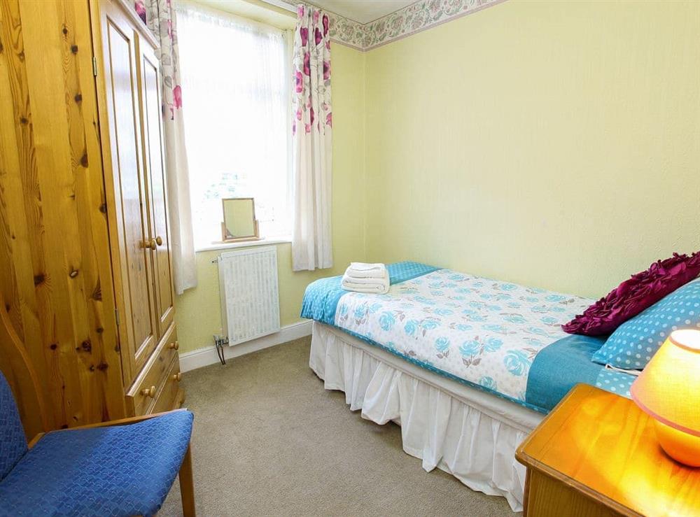 Comfy single bedroom at Pleasant Maris in East Ogwell, near Newton Abbot, Devon