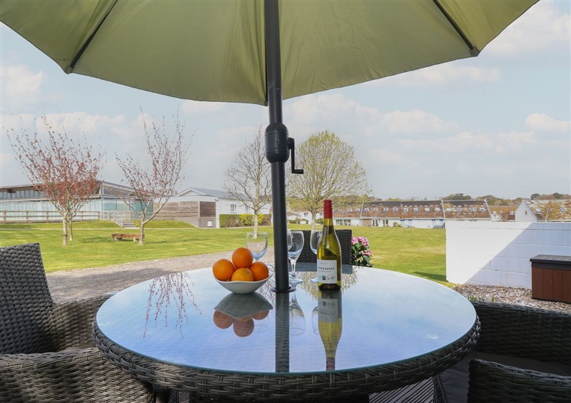 The patio in Plimoth N6