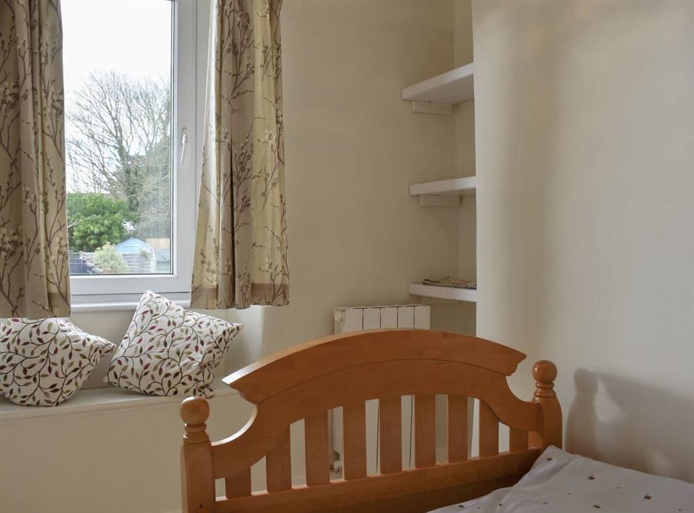 Single bedroom (photo 2) at Plum Cottage in Castle Cary, Somerset